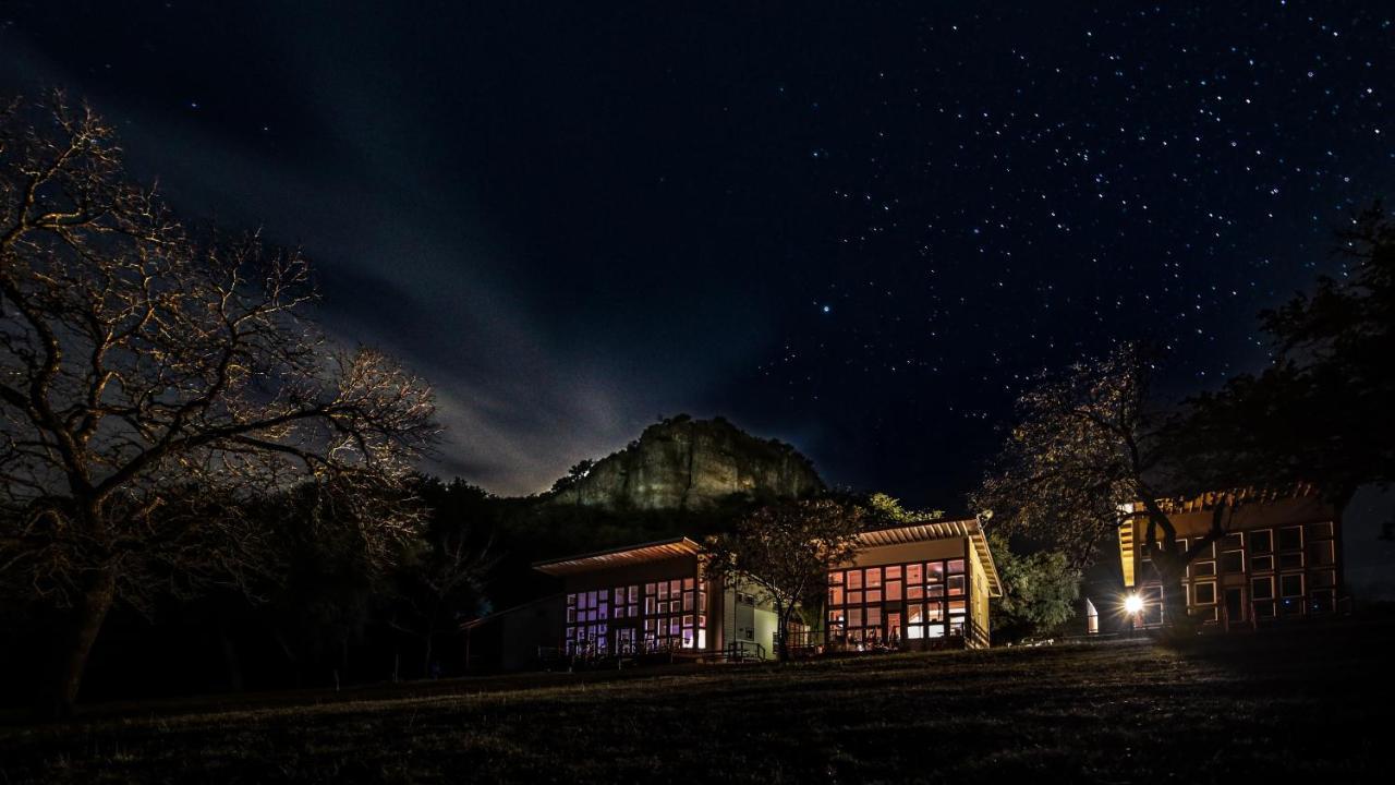 Seven Bluff Cabins Concan Exterior foto